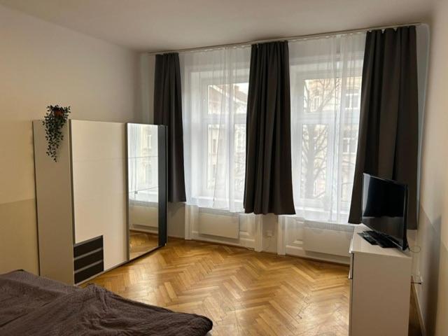 Paky 00411 Wien